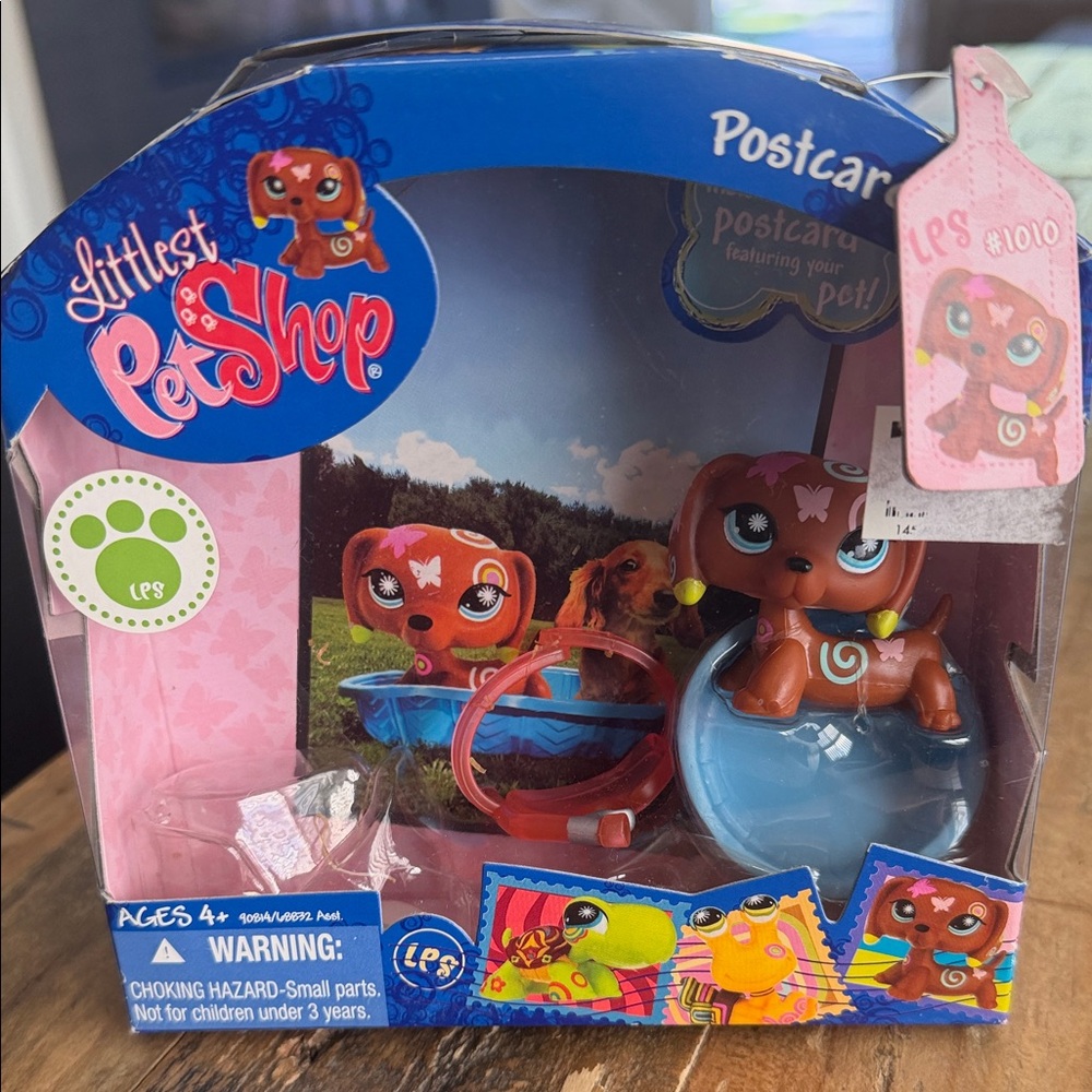 Littlest Pet Shop Dachshund 1010 Postcard Pets 2008 with bowl & snorkel mask